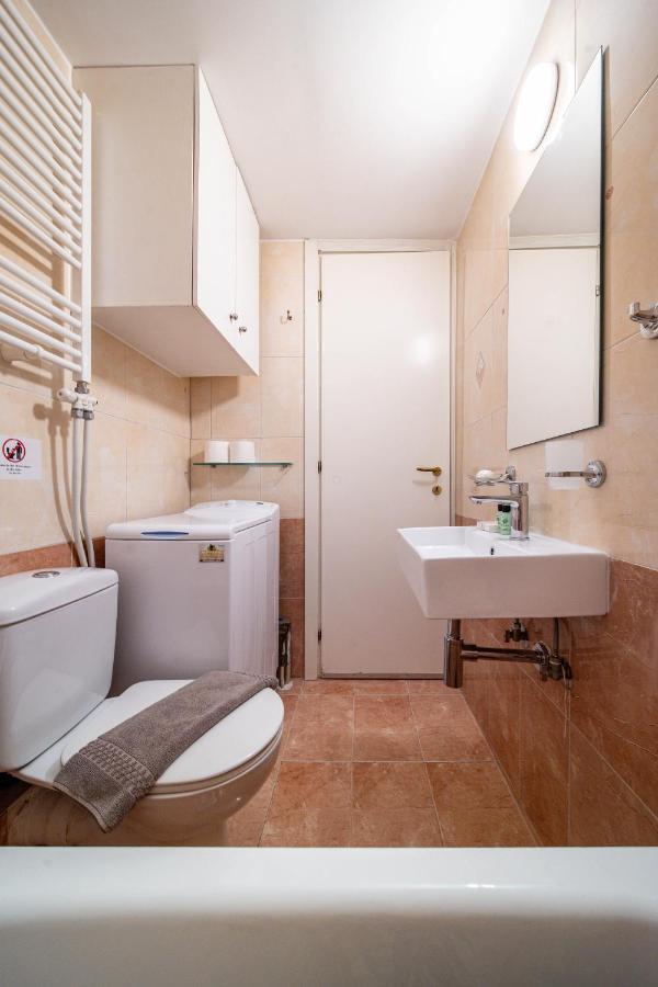 Per56 By Smart Cozy Suites - Right Next To The Metro - Parking - Available 24Hr Athene Buitenkant foto